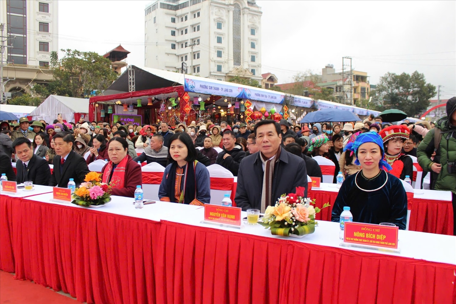 Các đại biểu tham dự chương trình Các đại biểu tham dự chương trình