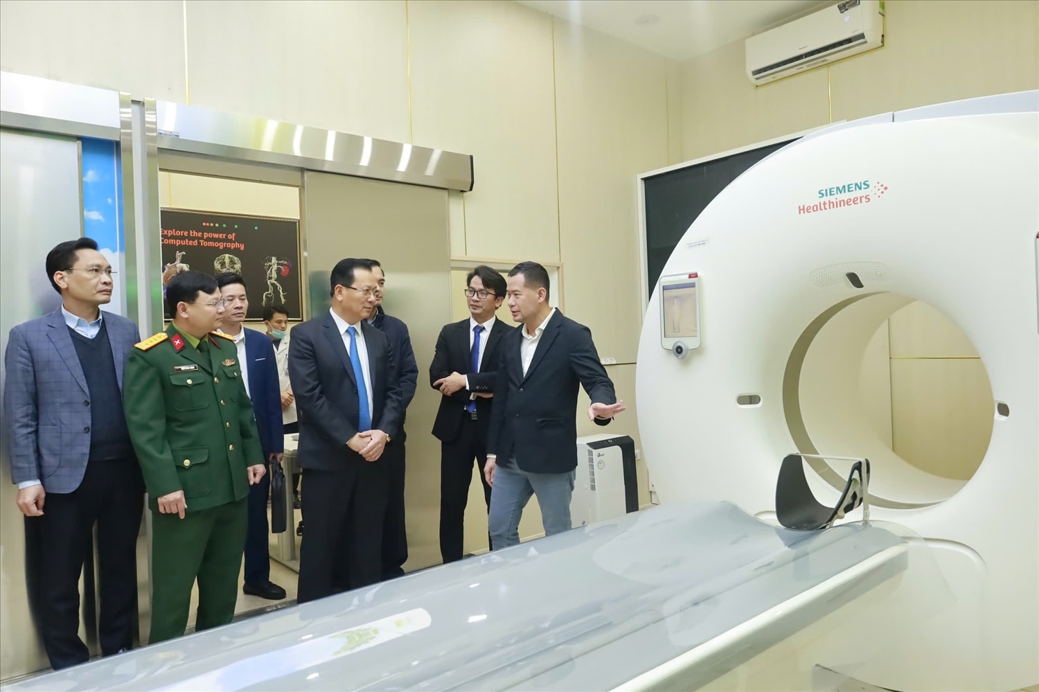 Toà nhà kỹ thuật cao thuộc Bệnh viện Đa khoa tỉnh Lào Cai  được đầu tư nhiều trang thiết bị, máy móc hiện đại