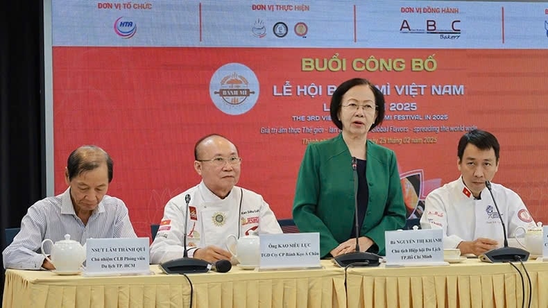 Bà Nguyễn Thị Khánh, Chủ tịch Hiệp hội Du lịch Thành phố Hồ Chí Minh phát biểu tại buổi công bố Lễ hội Bánh mì Việt Nam lần 3, năm 2025 Bà Nguyễn Thị Khánh, Chủ tịch Hiệp hội Du lịch Thành phố Hồ Chí Minh phát biểu tại buổi công bố Lễ hội Bánh mì Việt Nam lần 3, năm 2025