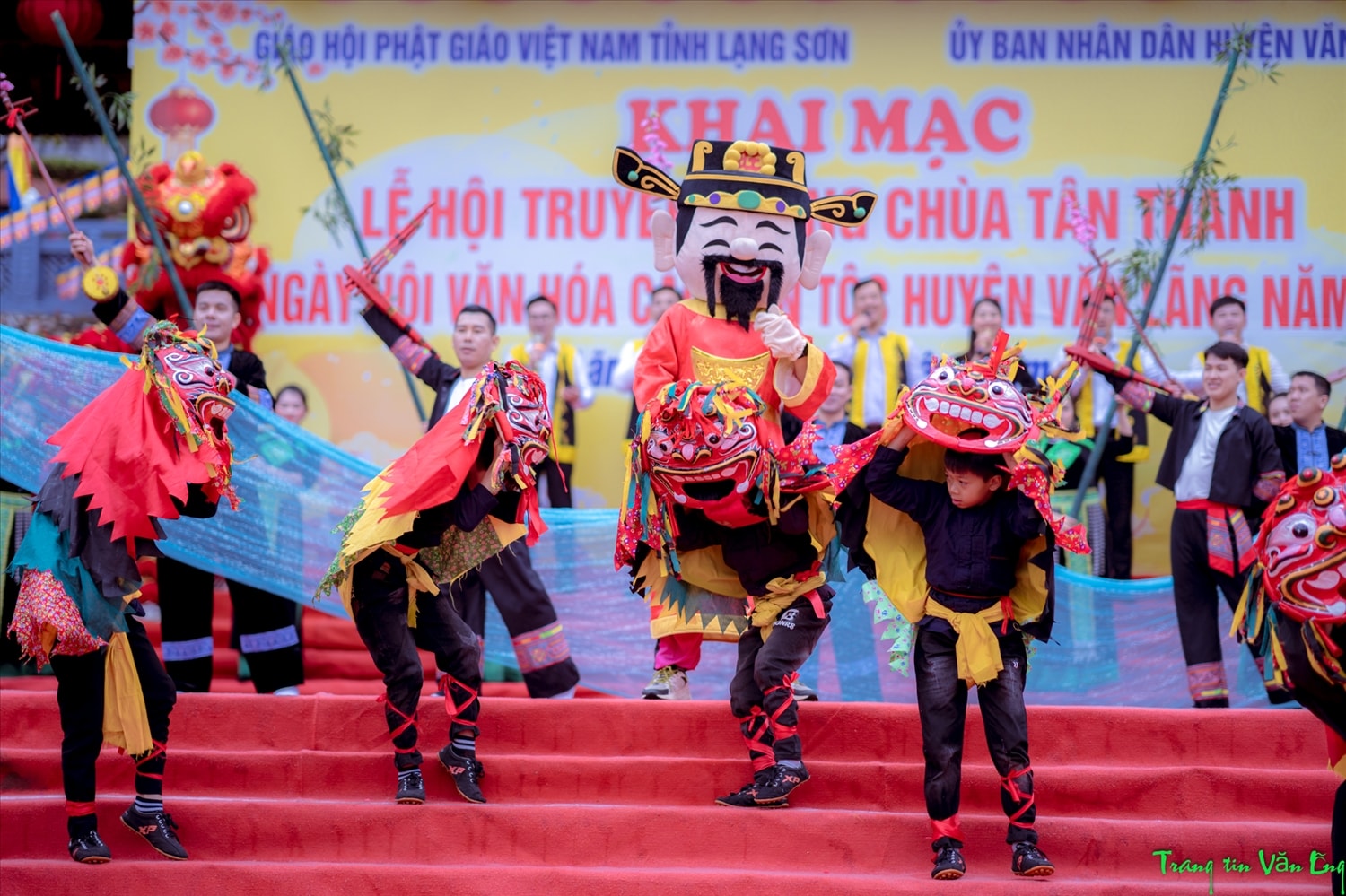 Độc đáo tiết mục múa sư tử tại lễ hội Chùa Tân Thanh Độc đáo tiết mục múa sư tử tại lễ hội Chùa Tân Thanh