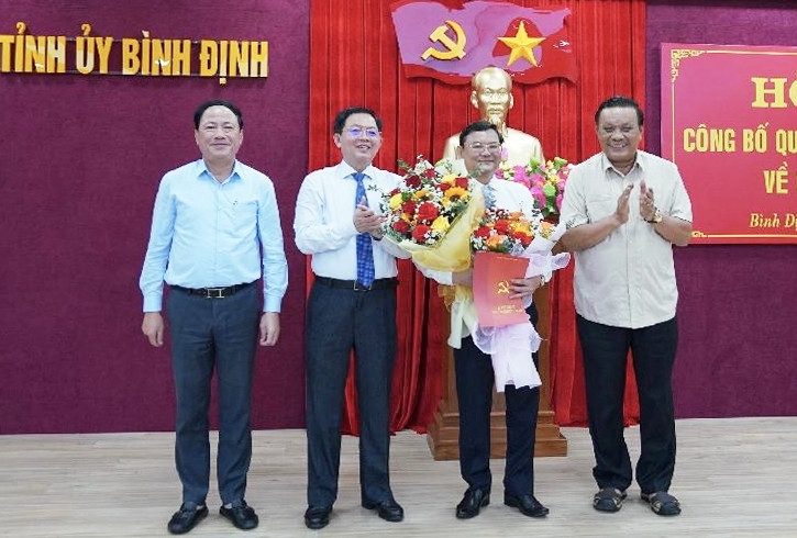 Bình Định công bố Quyết định của Ban Bí thư về công tác cán bộ 