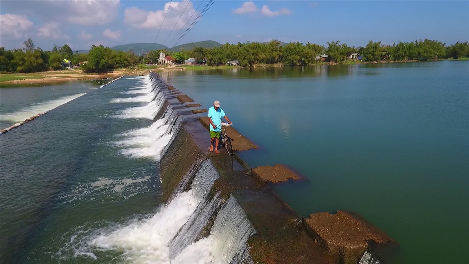 Đập Tam Giang trên sông Cái, hạ lưu sông Kỳ Lộ (Ảnh: Phương Vũ).