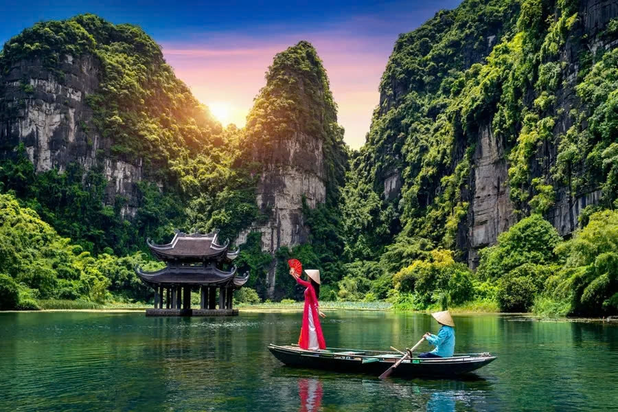Định vị Tràng An là một mô hình tích hợp bảo tồn di sản và phát triển kinh tế ở Việt Nam 
