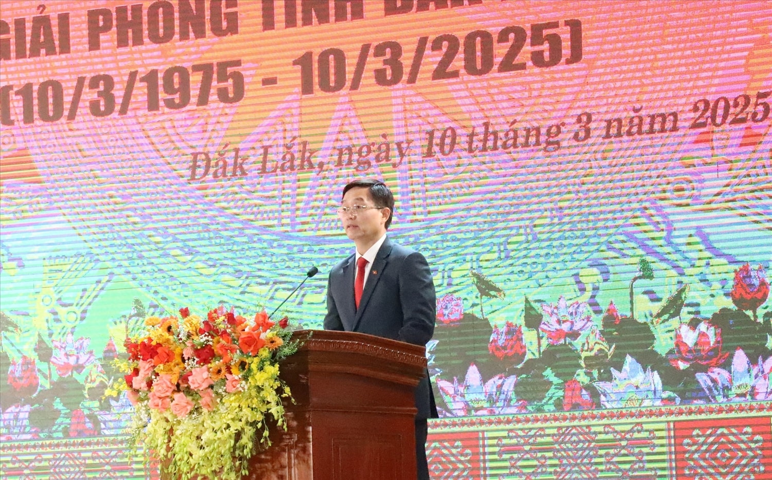 Bí thứ Tỉnh ủy Đắk Lắk Nguyễn Đình Trung phát biểu tại buổi lễ Bí thứ Tỉnh ủy Đắk Lắk Nguyễn Đình Trung phát biểu tại buổi lễ