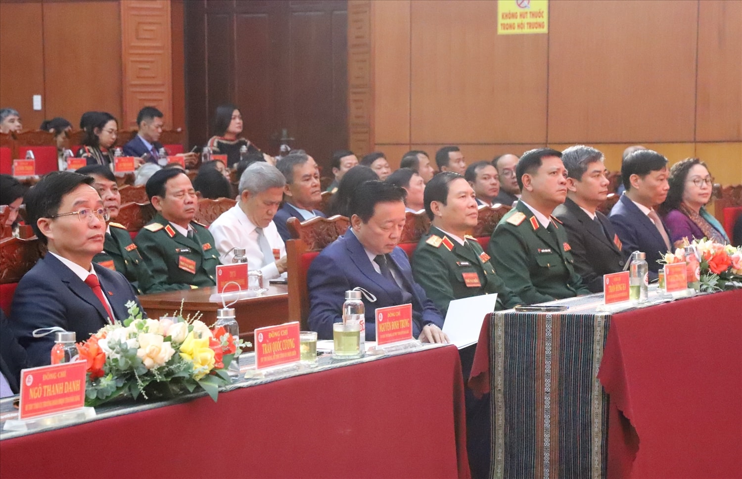 Các đại biểu tham dự buổi lễ Các đại biểu tham dự buổi lễ