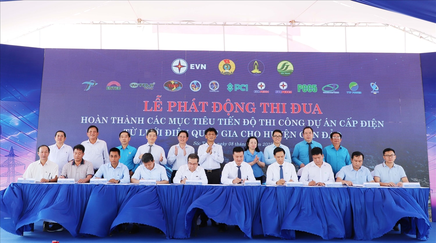 Các nhà thầu thực hiện lễ phát động thi đua hoàn thành các mục tiêu tiến độ thi công Dự án cấp điện từ lưới điện Quốc gia cho huyện Côn Đảo, tỉnh Bà Rịa - Vũng Tàu Các nhà thầu thực hiện lễ phát động thi đua hoàn thành các mục tiêu tiến độ thi công Dự án cấp điện từ lưới điện Quốc gia cho huyện Côn Đảo, tỉnh Bà Rịa - Vũng Tàu