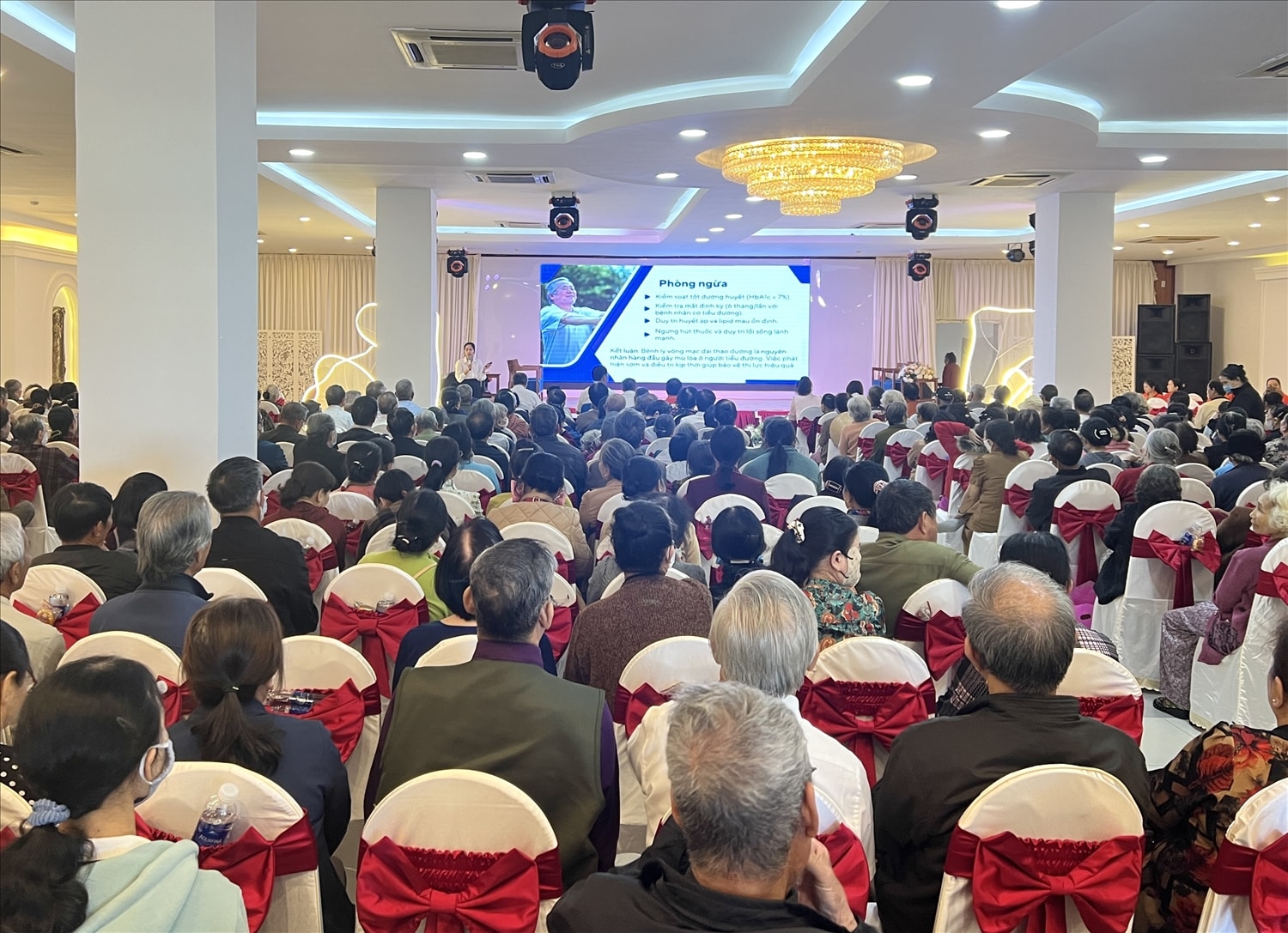 Hội thảo thu hút 500 đại biểu, người cao tuổi trên địa bàn tỉnh tham gia Hội thảo thu hút 500 đại biểu, người cao tuổi trên địa bàn tỉnh tham gia