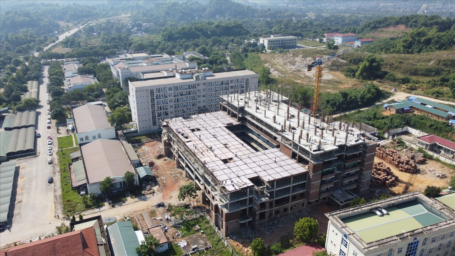 Lào Cai tạm dừng thực hiện đầu tư mới, cải tạo, sửa chữa, nâng cấp đối với trụ sở làm việc của các cơ quan, đơn vị cấp huyện, cấp xã Lào Cai tạm dừng thực hiện đầu tư mới, cải tạo, sửa chữa, nâng cấp đối với trụ sở làm việc của các cơ quan, đơn vị cấp huyện, cấp xã