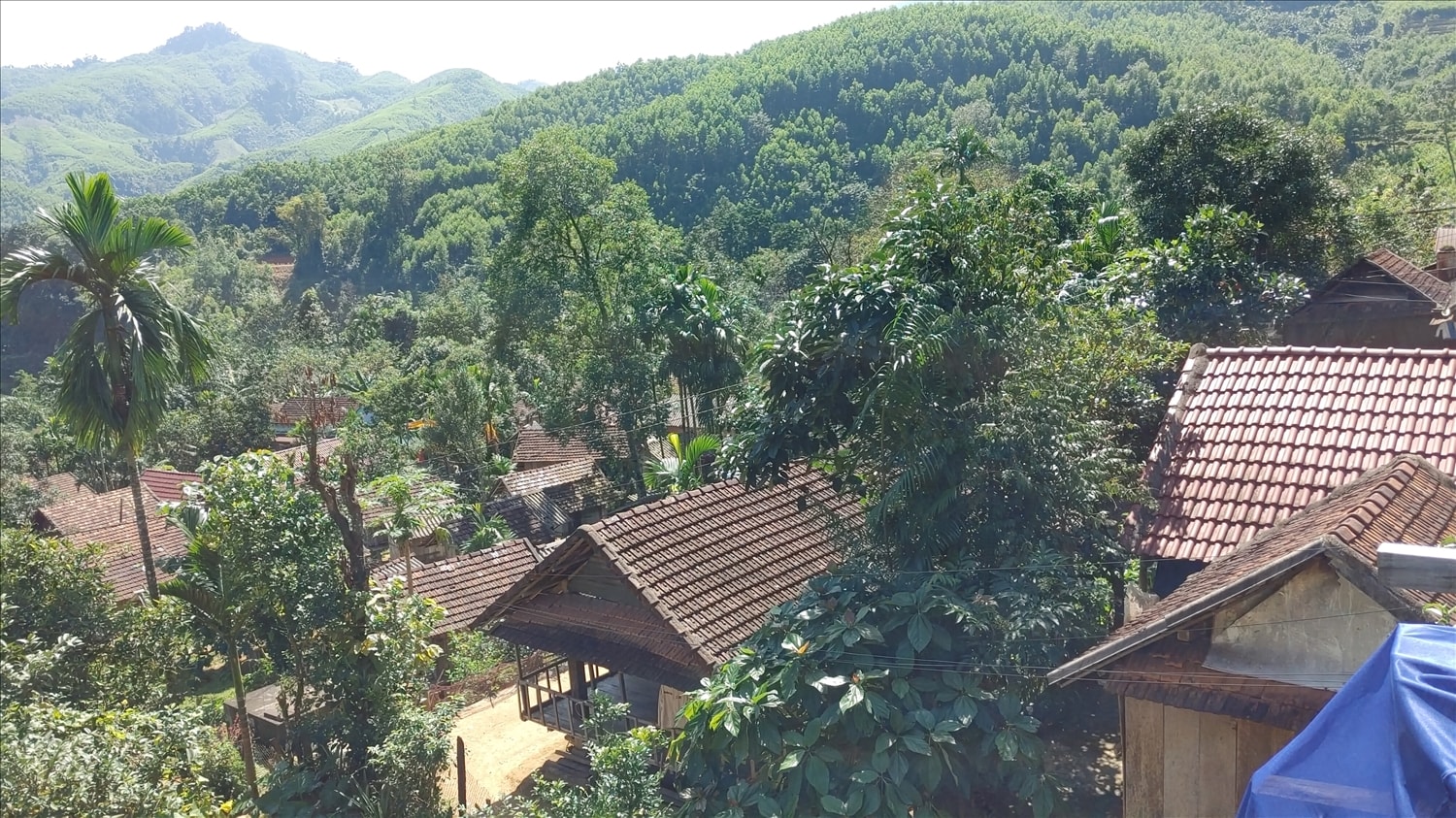Một góc làng Xà Râu, xã Ba Nam
