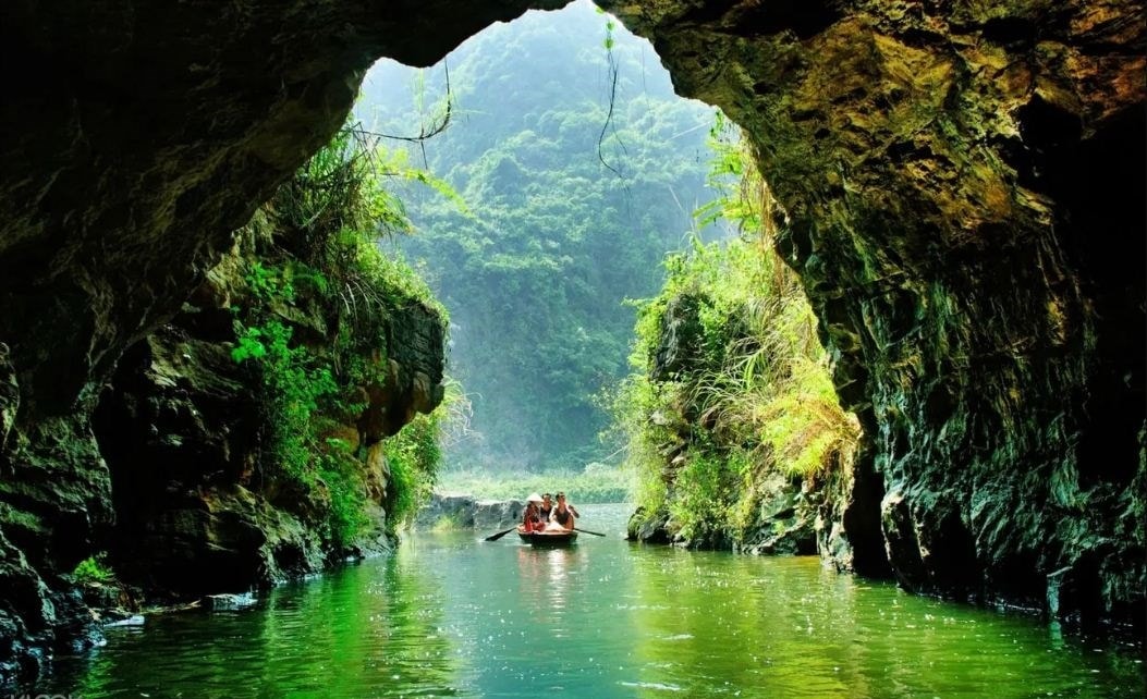 Hang Địa Linh Hang Địa Linh