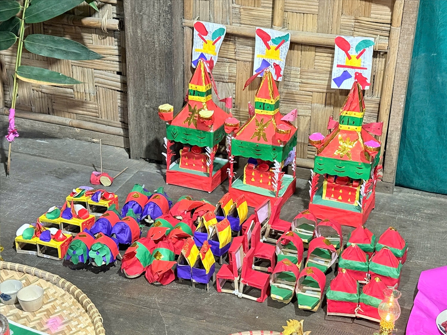 Mâm lễ chúng sinh