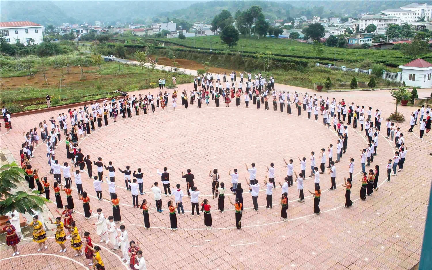 Nghệ thuật Xòe thái được nhiều trường học ở Tây Bắc đưa vào giảng dạy trong trường học