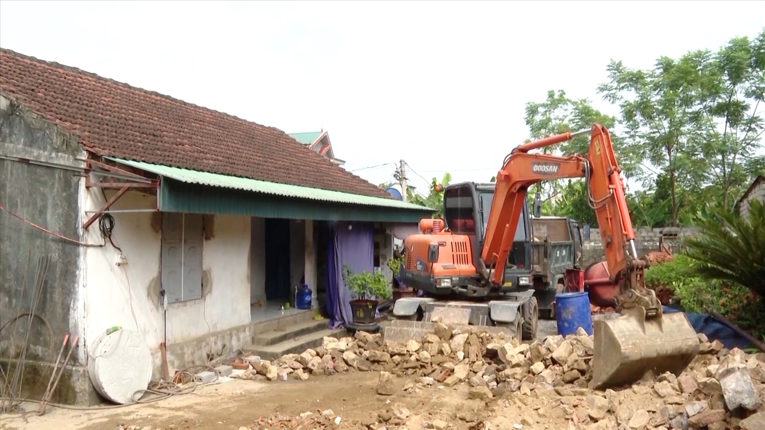 Ninh Bình phấn đấu, chậm nhất tới ngày 30/9/2025 sẽ xây mới, sửa chữa xong 1.216 căn nhà cho người dân Ninh Bình phấn đấu, chậm nhất tới ngày 30/9/2025 sẽ xây mới, sửa chữa xong 1.216 căn nhà cho người dân