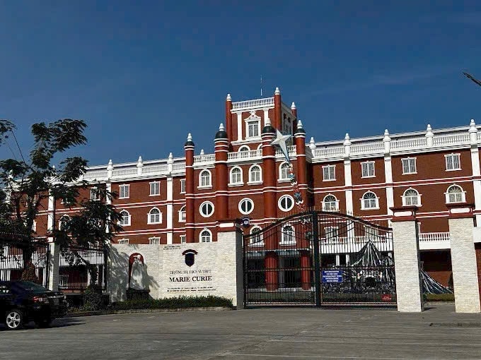 Trường Tiểu học, Trung học cơ sở, Trung học Phổ thông Marie Curie Bình Dương nơi xảy ra sự cố
