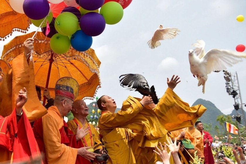 Lễ thả bồ câu trong Đại lễ Phật đản Liên hợp quốc Vesak 2019 (Ảnh IT)