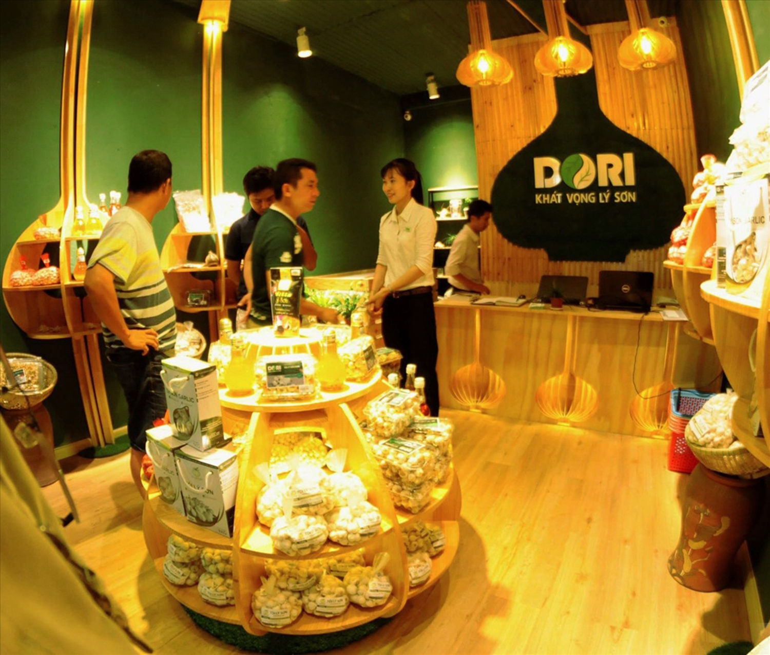 Cửa hàng trưng bày nông sản sạch Dori - Khát vọng Lý Sơn.