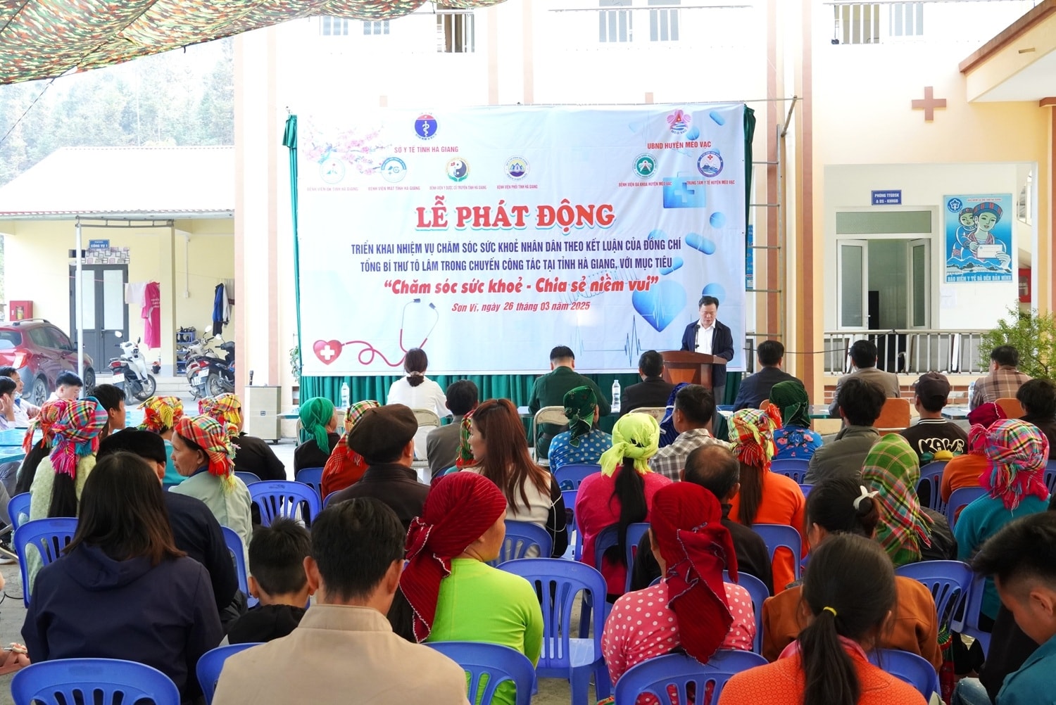 Đợt khám và phát thuốc miễn phí cho người dân các xã biên giới thuộc huyện Mèo Vạc diễn ra từ ngày 26 đến 28/3, với dự kiến số người được thụ hưởng hơn 16.900 người