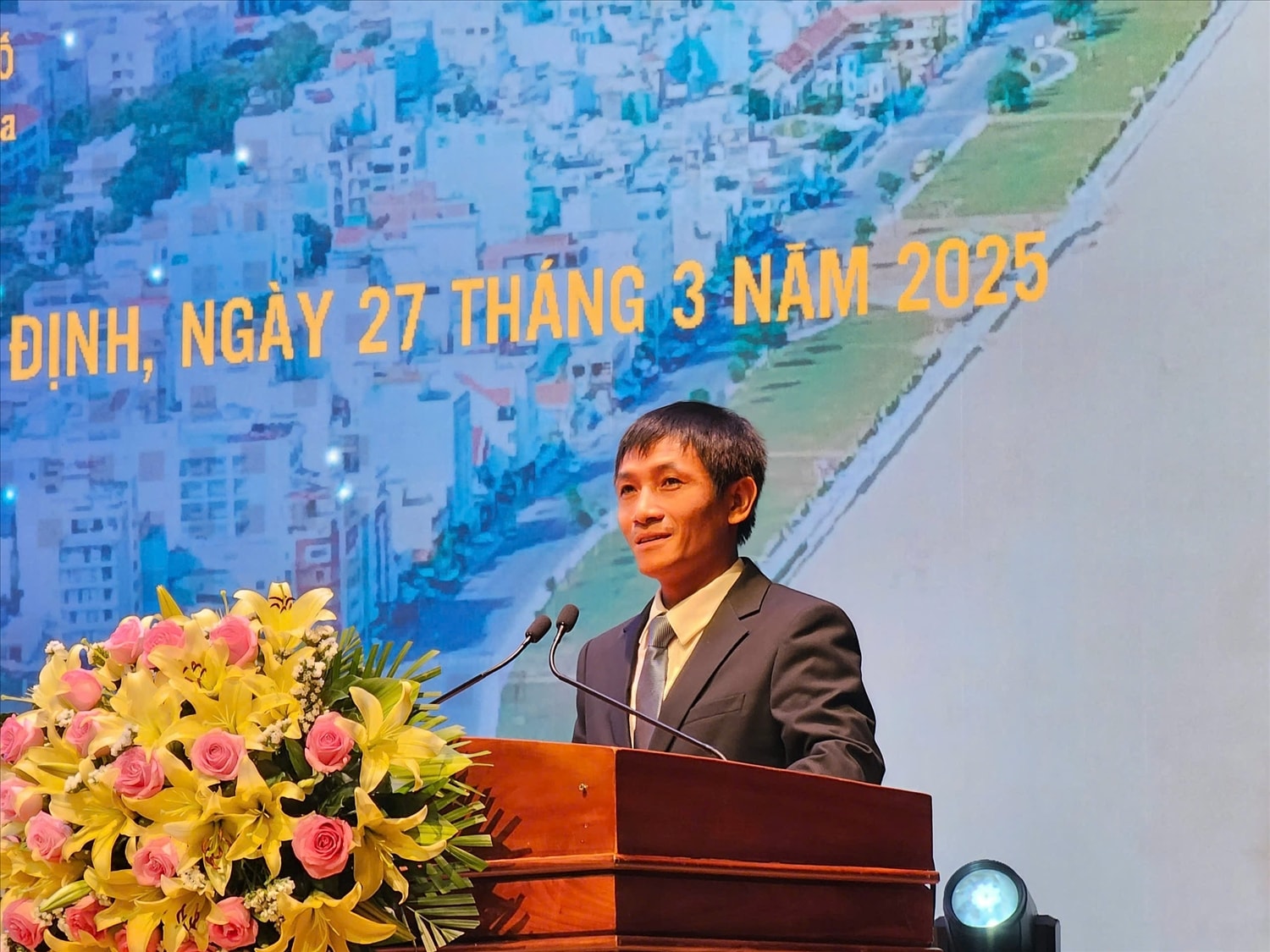 TS Đinh Việt Hòa – Chủ tịch Hiệp hội Khởi nghiệp Quốc gia cho rằng, tinh thần khởi nghiệp ở Việt Nam đang lan tỏa mạnh mẽ và đi vào cuộc sống TS Đinh Việt Hòa – Chủ tịch Hiệp hội Khởi nghiệp Quốc gia cho rằng, tinh thần khởi nghiệp ở Việt Nam đang lan tỏa mạnh mẽ và đi vào cuộc sống