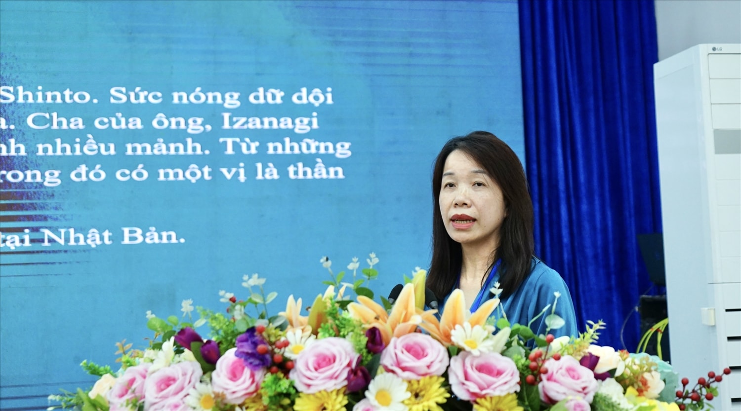 TS. Phạm Thị Thủy Chung - Viện Nghiên cứu Tôn giáo làm rõ hiện tượng Vua Lửa qua tham luận “Thần lửa trong các tôn giáo châu Á và huyền thoại Vua lửa ở Tây Nguyên”