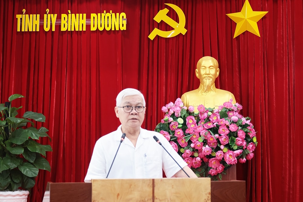 Ông Nguyễn Văn Lợi, Uỷ viên Trung ương Đảng, Bí thư Tỉnh uỷ Bình Dương chủ trì hội nghị Ông Nguyễn Văn Lợi, Uỷ viên Trung ương Đảng, Bí thư Tỉnh uỷ Bình Dương chủ trì hội nghị