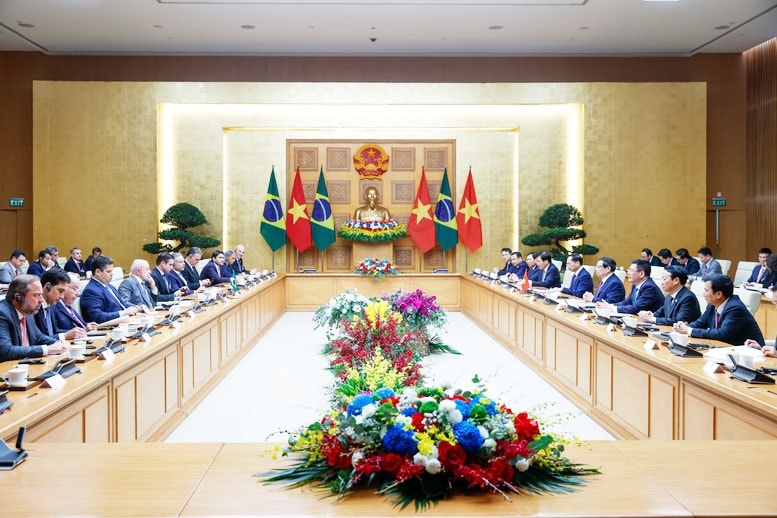 Thủ tướng Chính phủ Phạm Minh Chính và Tổng thống Lula da Silva cùng chia sẻ quan điểm về một số vấn đề quốc tế - Ảnh: VGP/Nhật Bắc Thủ tướng Chính phủ Phạm Minh Chính và Tổng thống Lula da Silva cùng chia sẻ quan điểm về một số vấn đề quốc tế - Ảnh: VGP/Nhật Bắc