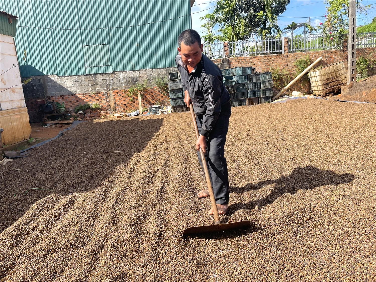 Các đơn vị cần tiếp tục quan tâm nguồn vốn ngân sách địa phương ủy thác để các đối tượng chính sách được hưởng nguồn vốn vay ưu đãi.