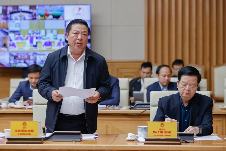Bộ trưởng Bộ Xây dựng Trần Hồng Minh phát biểu tại cuộc họp - Ảnh: VGP/Nhật Bắc