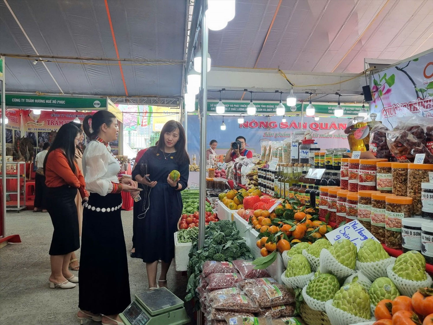 Các sản phẩm nông sản của đồng bào DTTS và miền núi được giới thiệu tại các hội chợ