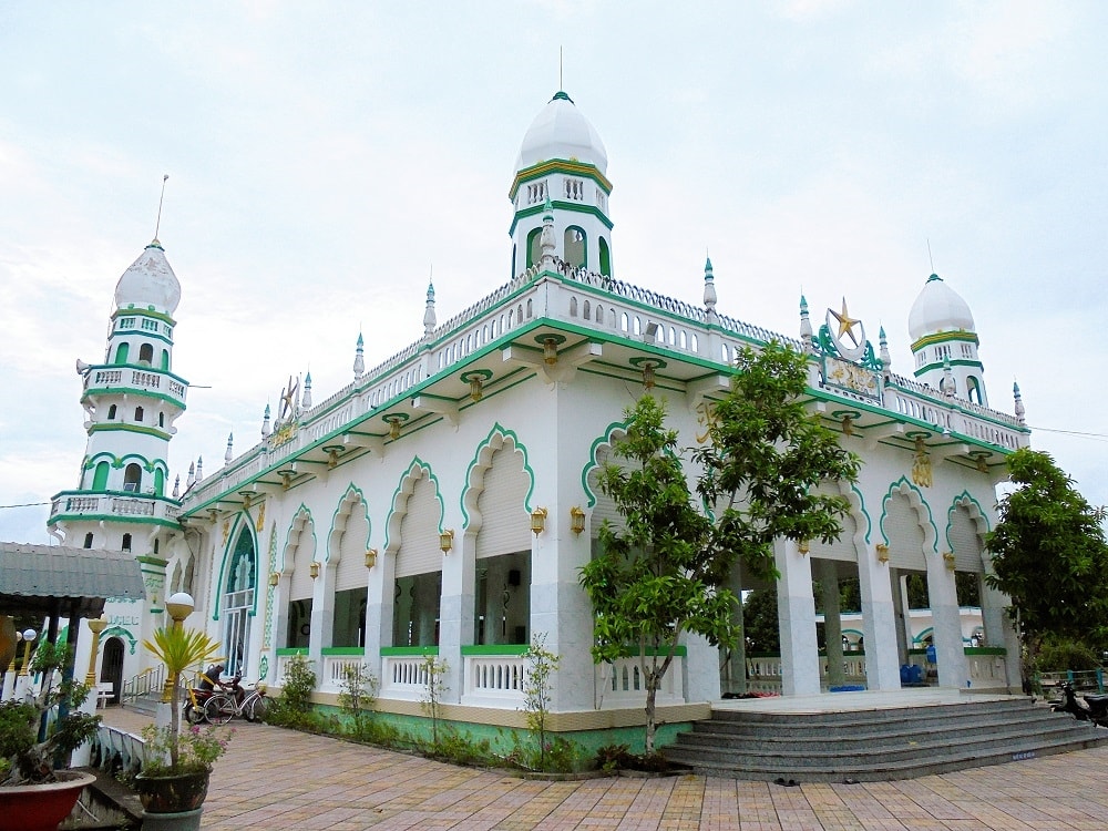 Đến thăm những Thánh đường Hồi giáo tuyệt đẹp ở An Giang 
