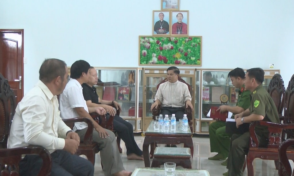 Mô hình “Xóm đạo bình yên” ở xã Gia Tân 2, huyện Thống Nhất góp phần đảm bảo an ninh, trật tự trên địa bàn. Mô hình “Xóm đạo bình yên” ở xã Gia Tân 2, huyện Thống Nhất góp phần đảm bảo an ninh, trật tự trên địa bàn.