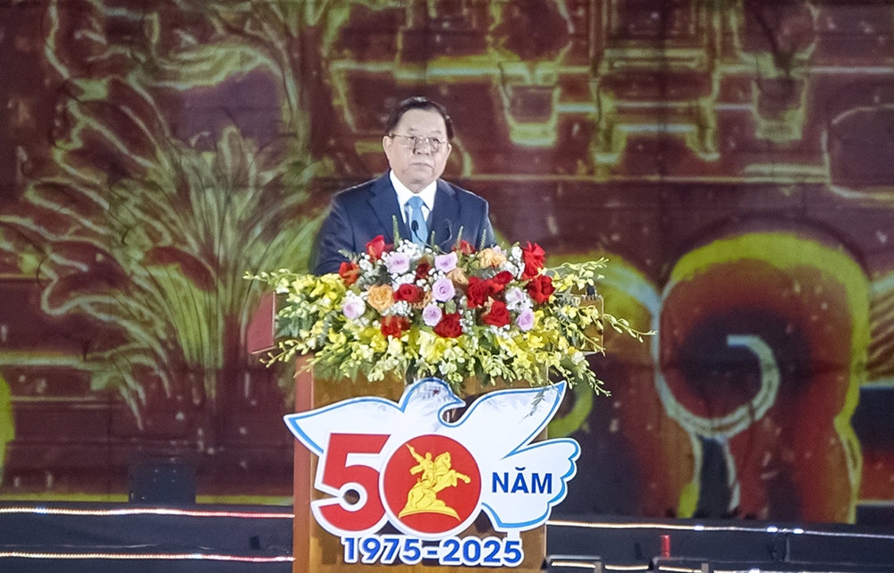 Ông Nguyễn Trọng Nghĩa - Trưởng ban Tuyên giáo và Dân vận Trung ương phát biểu tại buổi lễ