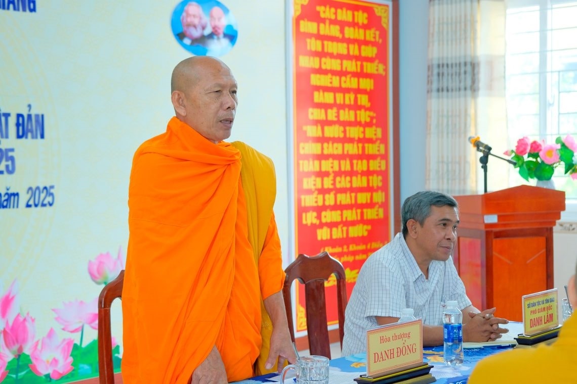 Hòa thượng Danh Đổng phát biểu tại hội nghị