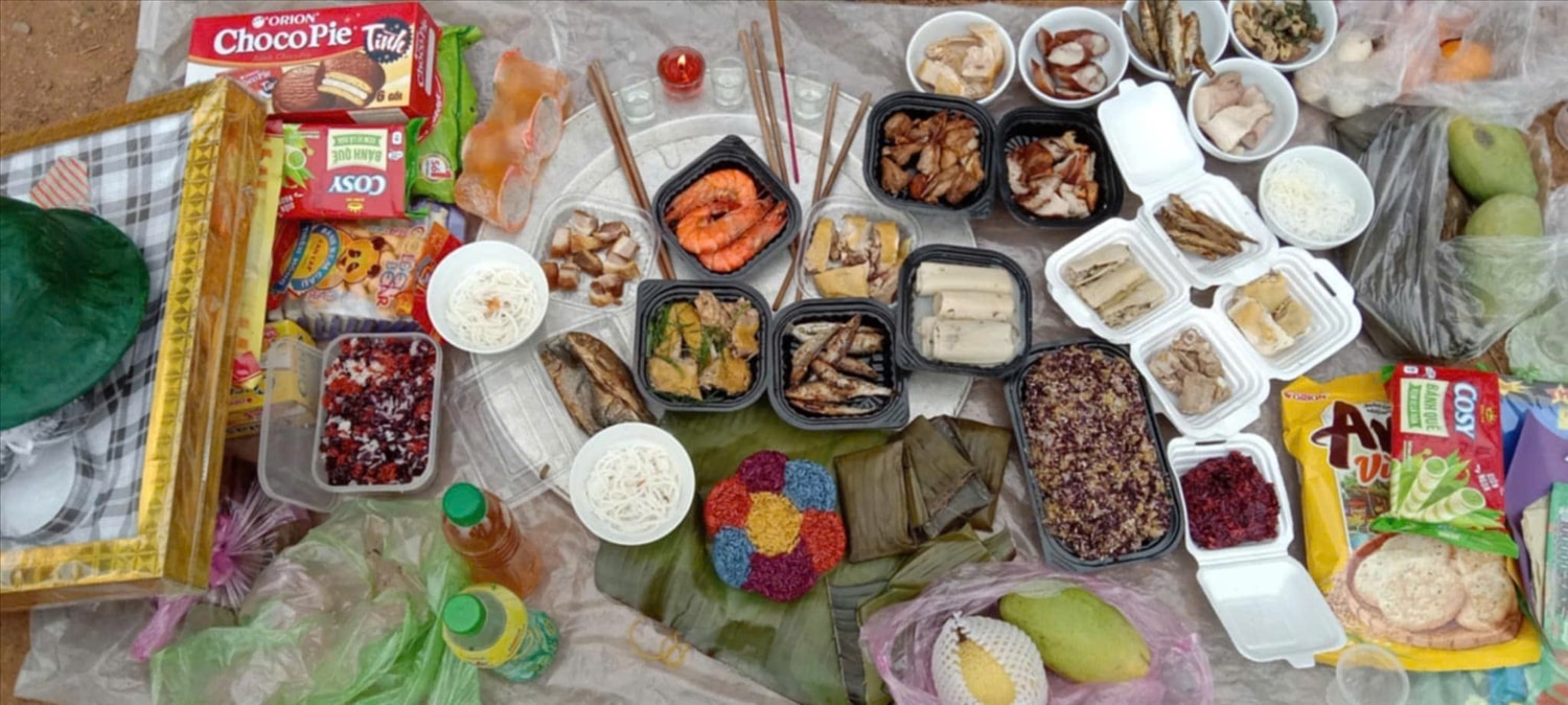 Những lễ vật dâng cúng tại cúng tại phần mộ ông bà, tổ tiên Những lễ vật dâng cúng tại cúng tại phần mộ ông bà, tổ tiên