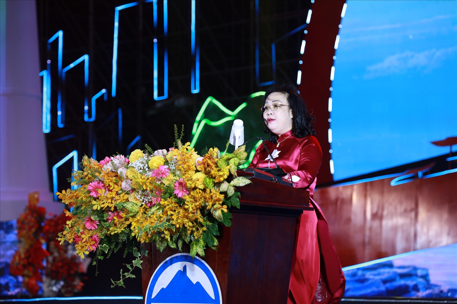 Bà Cao Thị Hòa An - Bí thư Tỉnh ủy Phú Yên trình bày diễn văn tại Lễ kỷ niệm