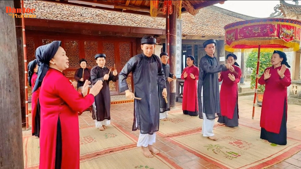 Hát Xoan làng cổ 