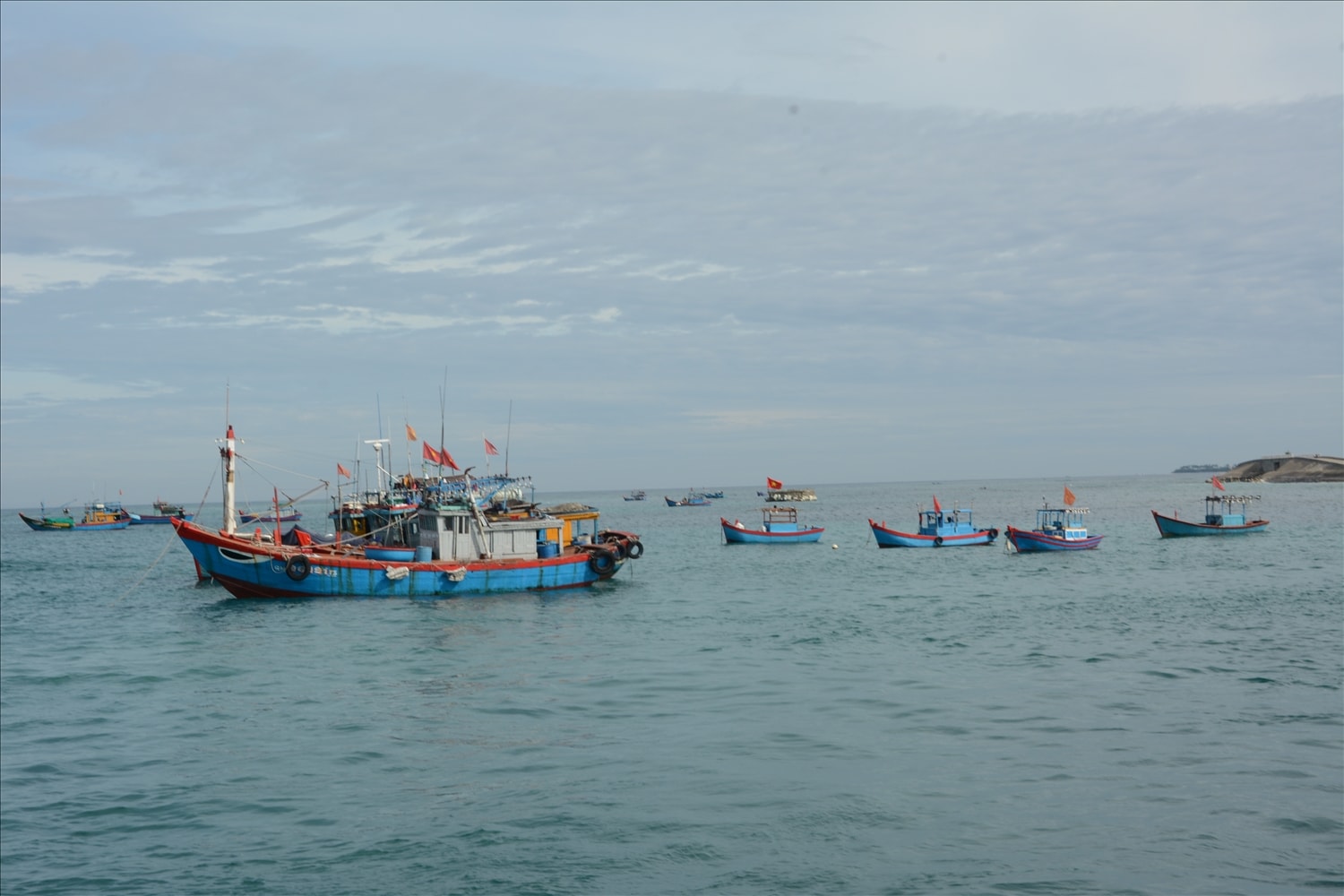 Bến neo đậu tàu thuyền ở đảo