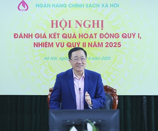 Tổng Giám đốc NHCSXH Dương Quyết Thắng phát biểu chỉ đạo Hội nghị