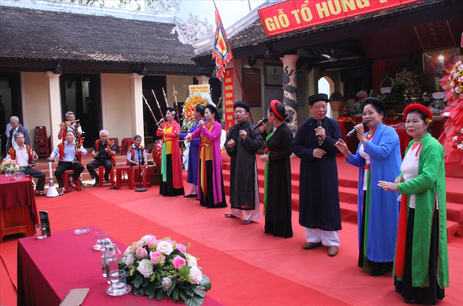 Emm kg tin: Đắk Lắk: Gói bánh chưng, giã bánh giầy dâng lên các vị Vua Hùng 12