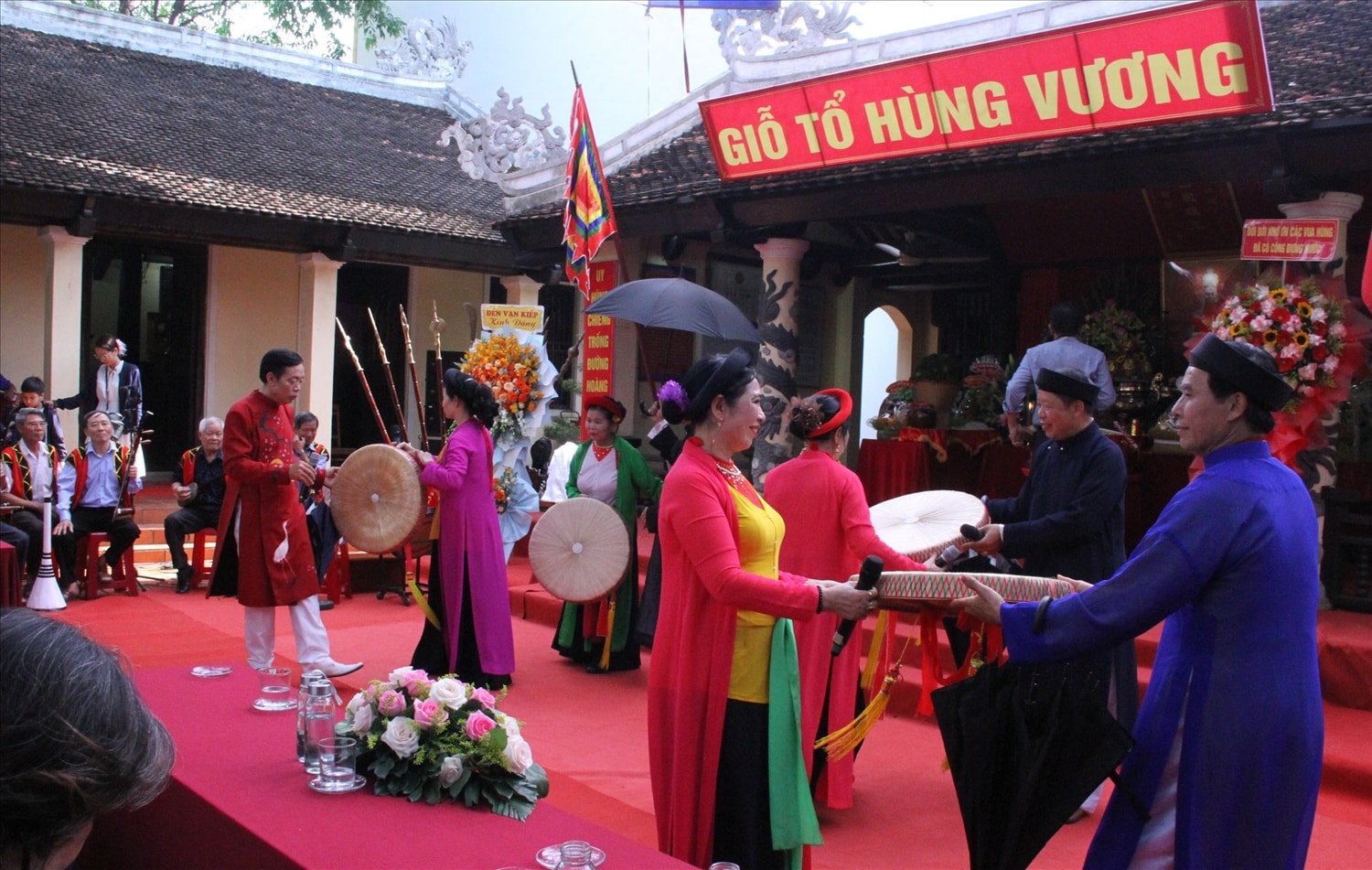 Emm kg tin: Đắk Lắk: Gói bánh chưng, giã bánh giầy dâng lên các vị Vua Hùng 14