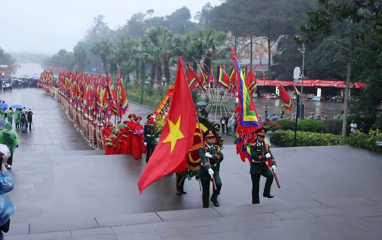 Đoàn rước giỗ tổ Hùng Vương năm 2025
