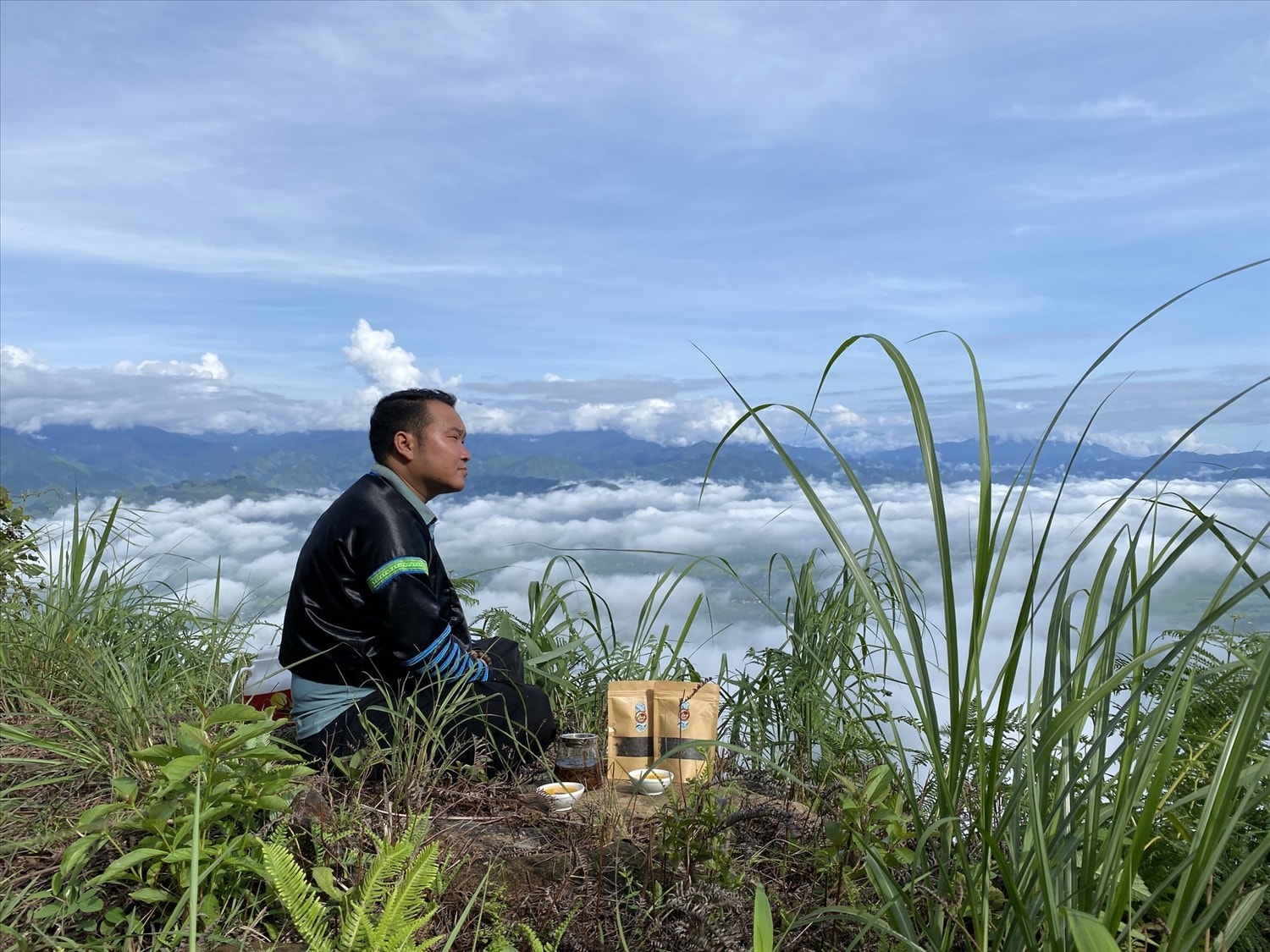Anh Sùng A Tủa là người trẻ đã ứng dụng thành công công nghệ số để phát triển kinh tế du lịch 