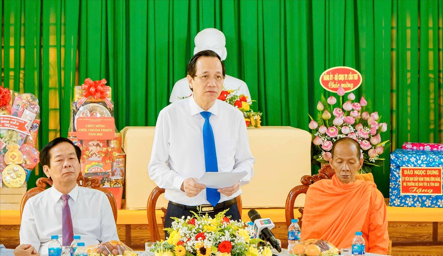 Bộ trưởng Bộ Dân tộc và Tôn giáo Đào Ngọc Dung phát biểu trong chuyến thăm