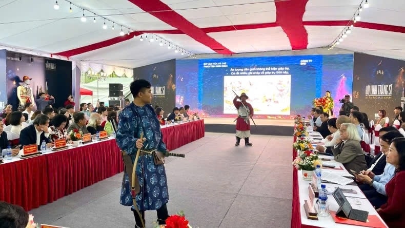 Phỏng dựng bộ giáp trụ, binh sĩ và tướng lĩnh thời Đinh-Tiền Lê
