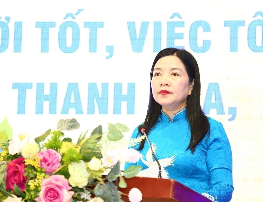 Chủ tịch Ủy ban MTTQ tỉnh Phạm Thị Thanh Thủy phát biểu khai mạc hội nghị. (Ảnh: Quốc Hương)