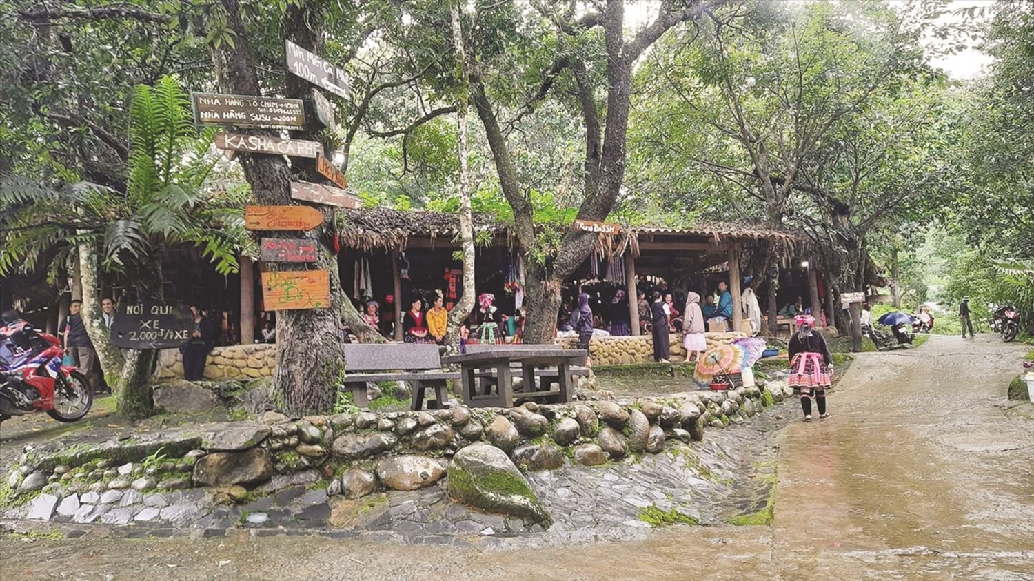  Một góc bản Sin Suối Hồ