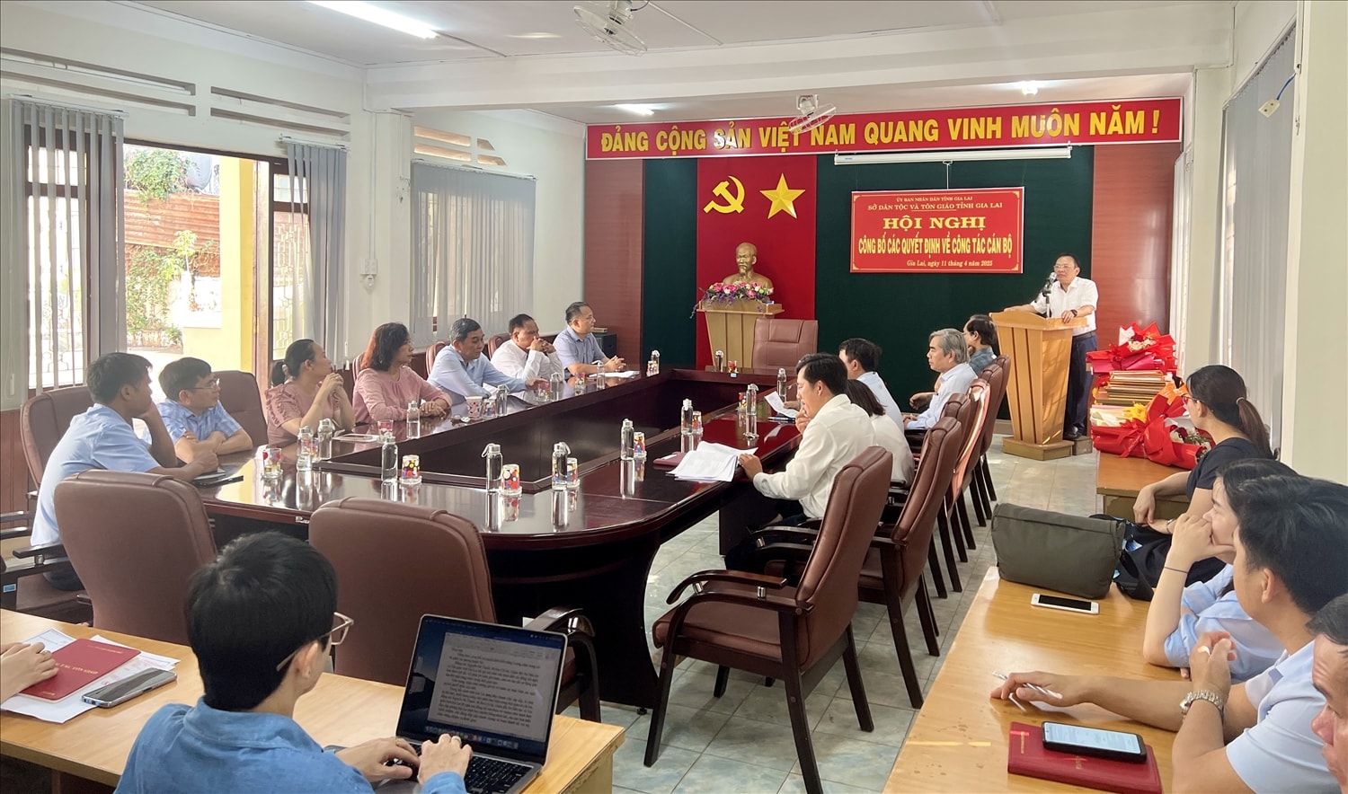 Quang cảnh hội nghị