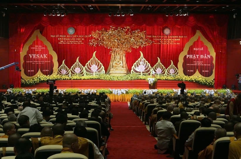 Đại lễ Vesak LHQ lần thứ 20 với chủ đề “Hòa hợp và bao hàm vì nhân phẩm con người: Tuệ giác Phật giáo vì hòa bình thế giới và phát triển bền vững” Đại lễ Vesak LHQ lần thứ 20 với chủ đề “Hòa hợp và bao hàm vì nhân phẩm con người: Tuệ giác Phật giáo vì hòa bình thế giới và phát triển bền vững”