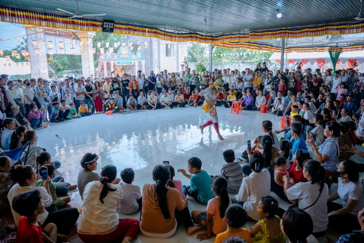 Đồng bào Khmer đón Tết Chôl Chnăm Thmây ở Bình Dương