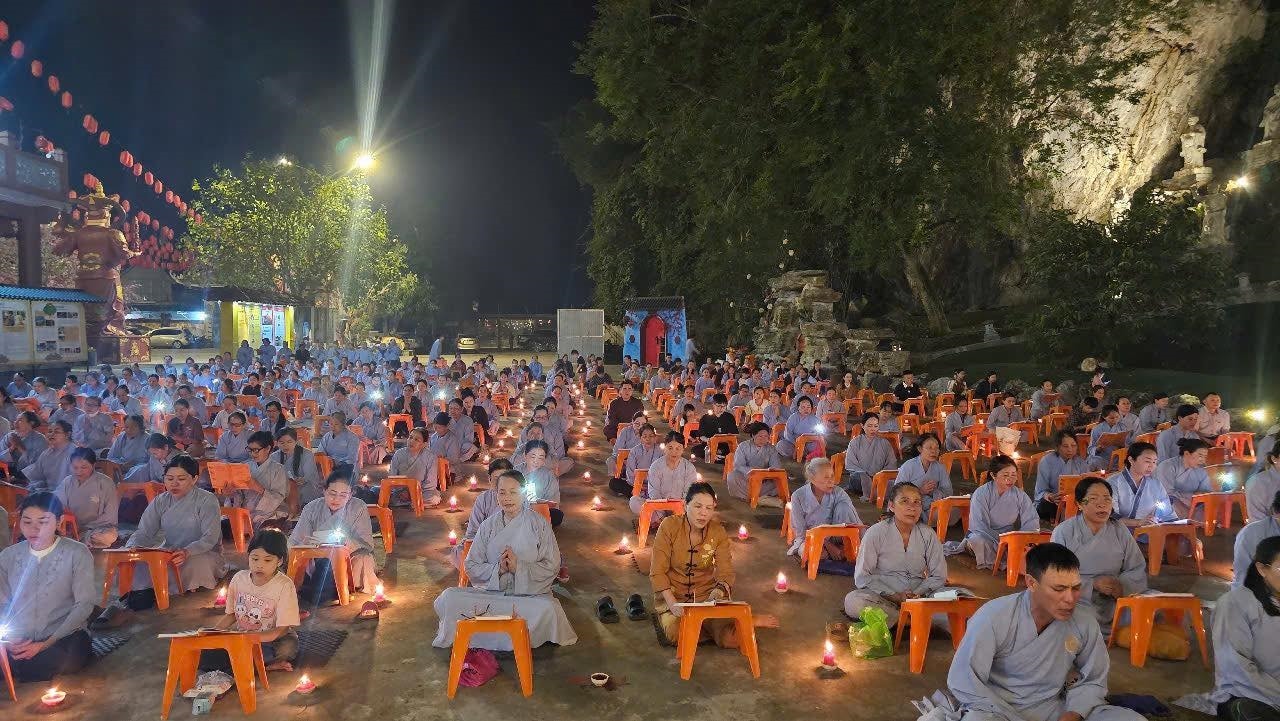 Hoạt động tu tập của phật tử tại chùa Cổ Am (xã Minh Châu, Diễn Châu, Nghệ An)
