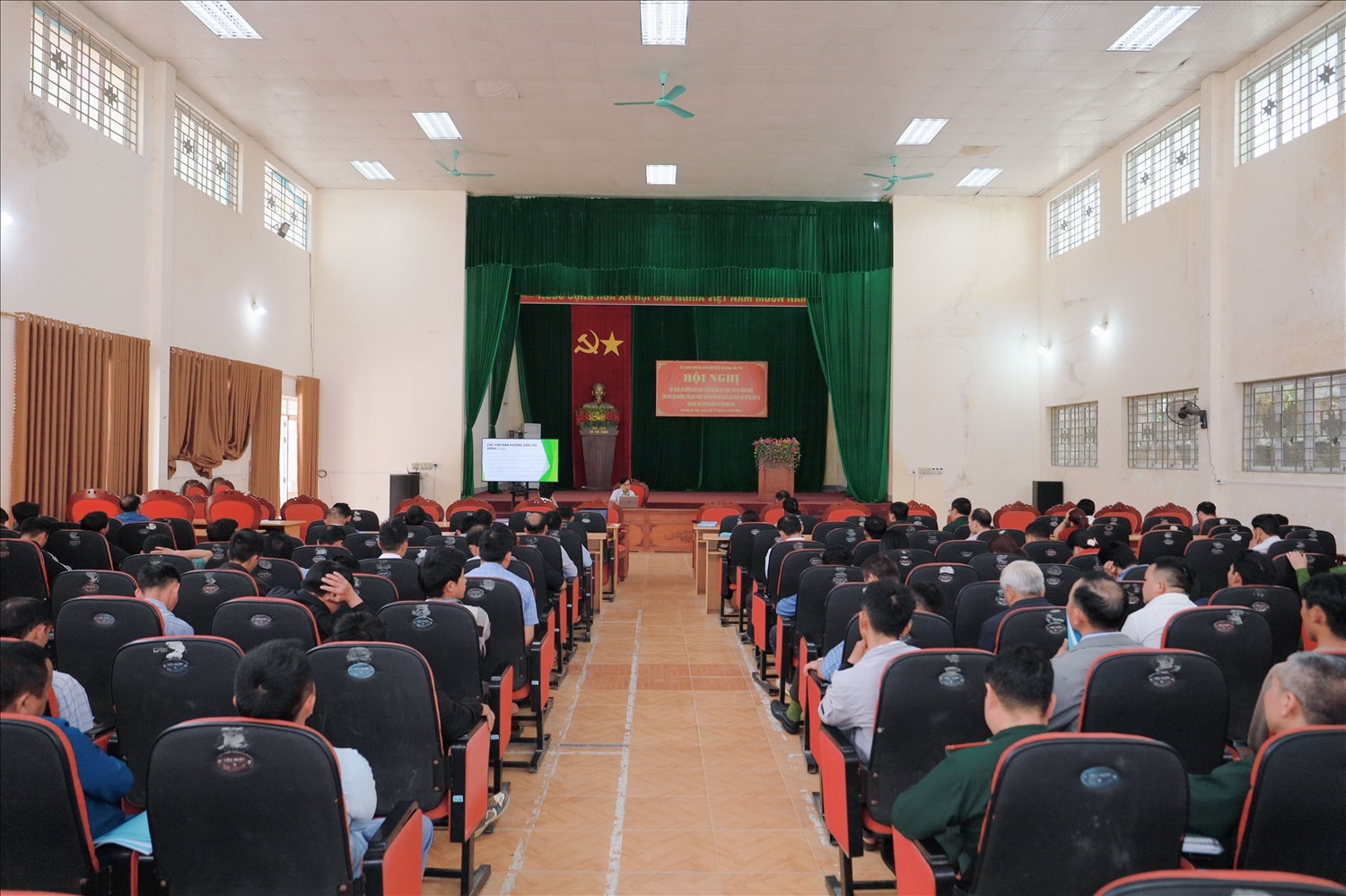 Hội nghị có sự tham gia của 240 học viên Hội nghị có sự tham gia của 240 học viên